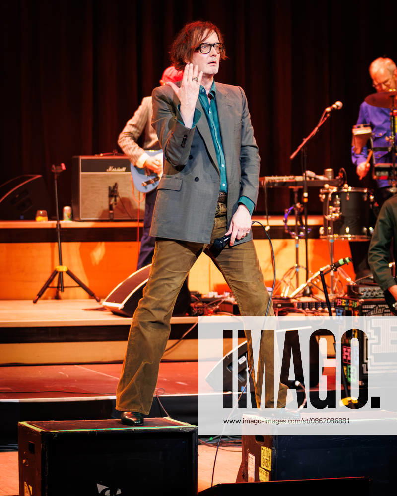 Pulp performing live at The Royal Festival Hall, London, UK on 18th July 2026 Singer Jarvis Cocker of UK rock band Pulp performing live at the Royal Festival Hall, London, UK on 18th July 2026, Credit:Manuela Langotsch Avalon United Kingdom, London, Royal Festival Hall