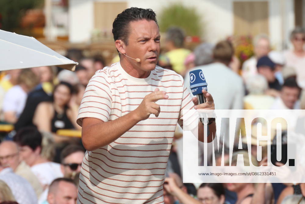 Stefan Mross in der ARD TV-Show Immer wieder sonntags im Europa-Park. Rust