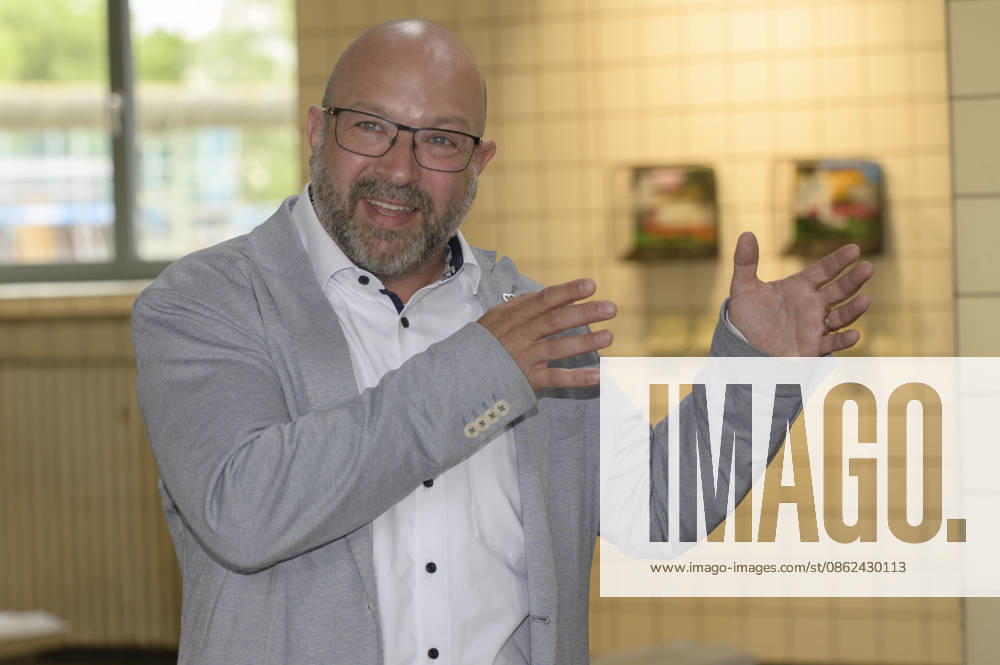 Pressetermin, Übergabe des Fördermittelbescheids für das Projekt AWO Wir-Garten im Zukunftsgarten der IGA 2027 Tim Hammerbacher, Geschäftsführer des AWO Unterbezirks Dortmund bei seinem Grußwort Dortmund Kokerei Hansa, Emscherallee 11, NRW Deutschland