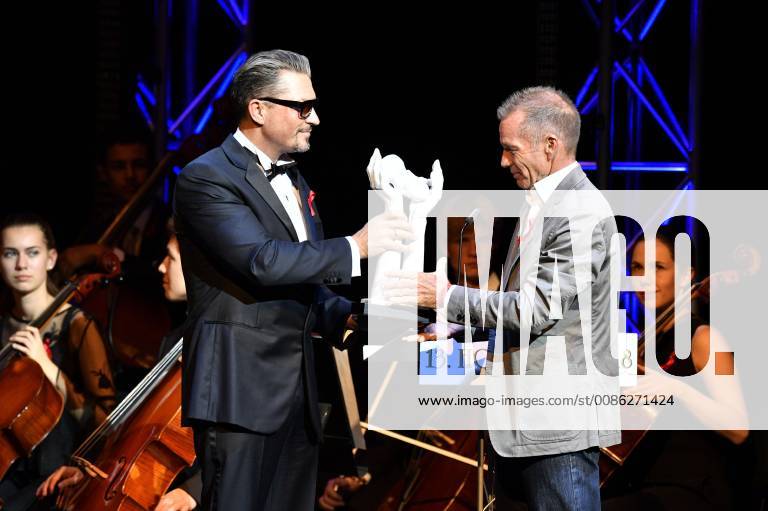 Entertainment Themen der Woche KW43 Hardy Krüger jr. und Hope Award Gewinner Lothar Firlej bei der 13. Hope Gala im Schauspielhaus. Dresden