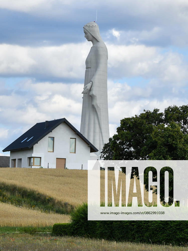 The largest statue of Our Lady in Europe Konotopie 28 07 2026 Construction of a 55-meter statue of the Virgin Mary in the village of Konotopie (Kuyavian-Pomeranian Voivodeship) has been completed. It will be the tallest in Europe and the second tallest in the world, after the statue of Mary in the Philippines. The official opening is scheduled for August 15th. The founder of the monument is Polish billionaire Roman Karkosik. 1117327281 1119365414