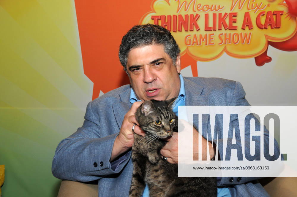 FILE PHOTO** Actor Vincent Pastore died today at the age of 80...New York, NY-6 21 08--New Yorkers (and Their Cats) Auditioned To Be on â€oeThe Meow Mix Game Showâ€�â€?the Worldâ€⠢s First Game Show to Test How Well People Can Think Like Their Cat. The producers of The Meow Mix Game Show were in town for two days looking for the purrfect cat-testants to appear on the worldâ€⠢s first game show to test how well people can think like their cat. The 30-minute program, in which cats and their humans will compete as a team, will air on Game Show Network (GSN) on November 15, 2008. ..The audition process included a quiz (for people) on general feline knowledge, as well as a Holly - ZUMAr334 20080622_znp_r334_001