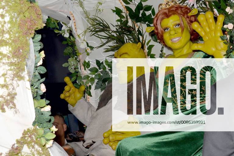 New York, NY, USA - October 31, 2018 New York City..Heidi Klum and her new boyfriend,Tom Kaulitz dress as Shrek & Fiona for Halloween on October 31, 2018 in New York City. New York USA - ZUMAny1_ 20181031_zaf_ny1_171