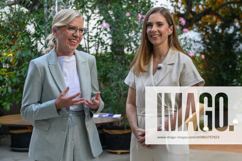 Â photonews.at Martin Juen - Wien, 10.08.2026.. Sommergespräch des ORF 2026 mit der Bundessprecherin der Grünen. PHOTO: Bundessprecherin der Grünen Leonore Gewessler und Moderatorin Simone Stribl (ORF) ORF Summer Interview 2026 with the Federal Spokesperson of the Austrian Greens. Gespäch, Intveriew, Diskussion, ORF, TV, Fernsehen, Grüne, Klimakrise, Polarisierung, politische Bedeutung, Vertrauen Sommergespräch 2026 mit Bundessprächerin der Grünen