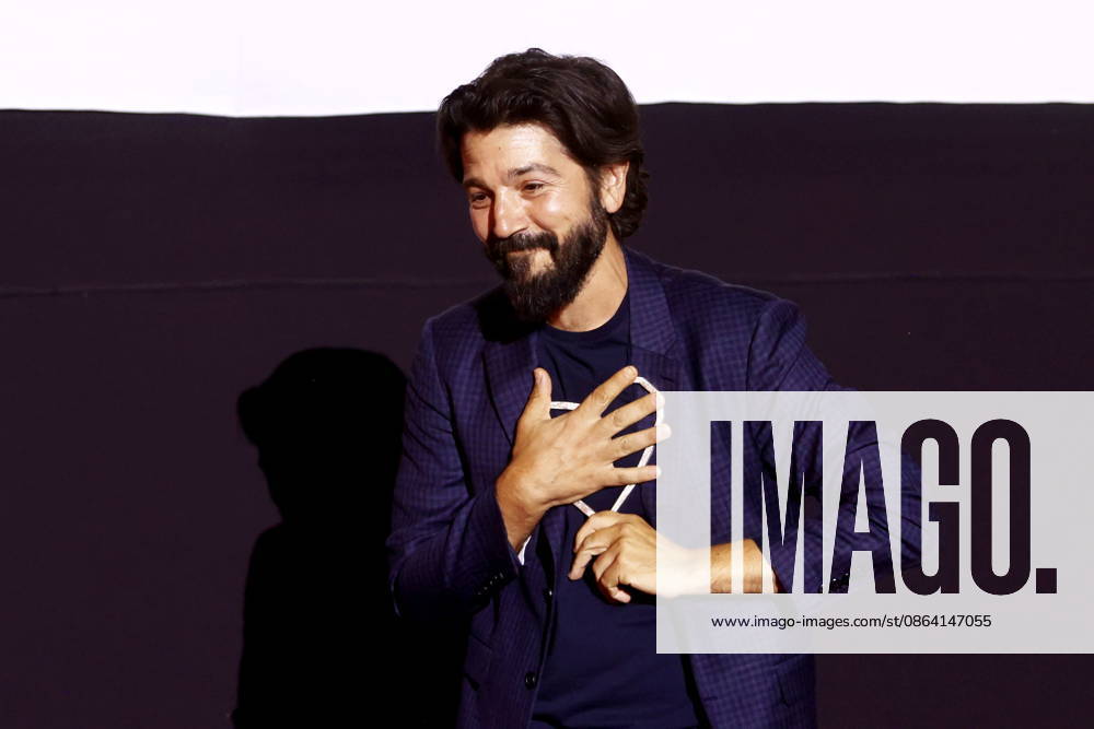 Sarajevo, BiH, 150826. National Theater. The second evening of the 32nd Sarajevo Film Festival. In the photo: Diego Luna, winner of the Heart of Sarajevo, Photo: Antonio Balic CROPIX