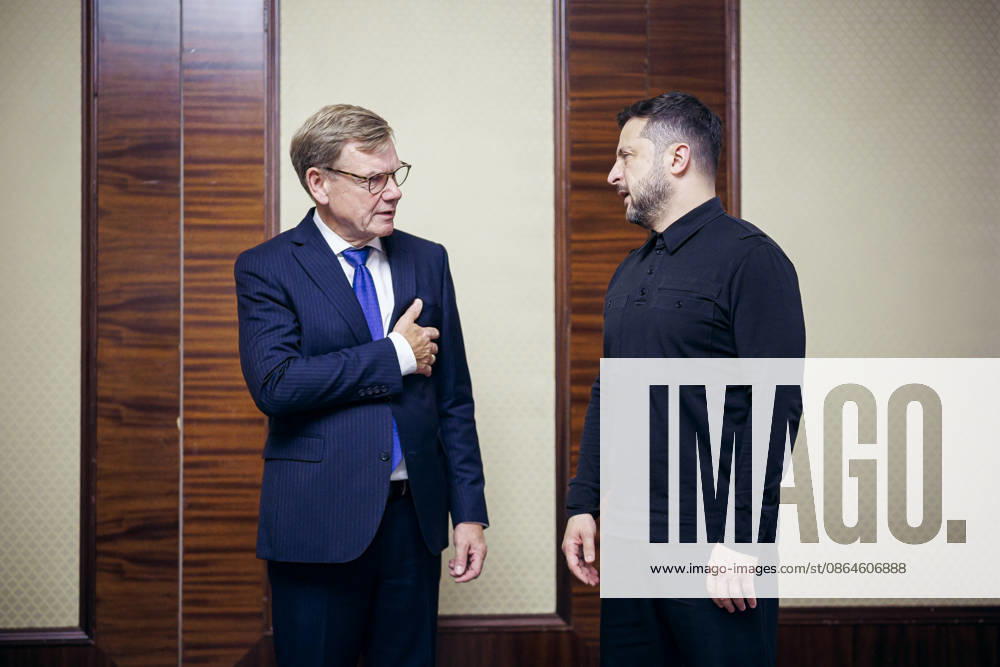 Johann Wadephul (CDU), Bundesaussenminister, trifft Wolodymyr Selenskyj, Staatspraesident der Ukraine. Kyjiw, 22.08.2026. Fotografiert im Auftrag des Auswaertigen Amtes Kyjiw Ukraine