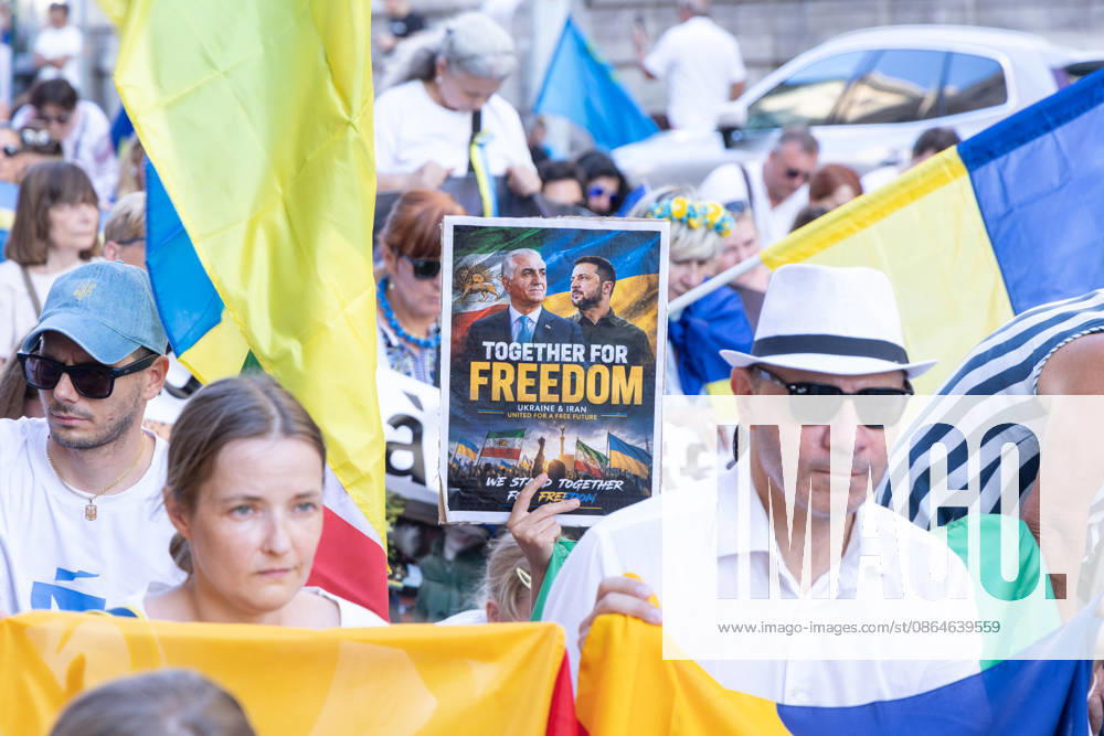 IPA87735338 - Rally in Rome to mark the anniversary of Ukraine s independence
