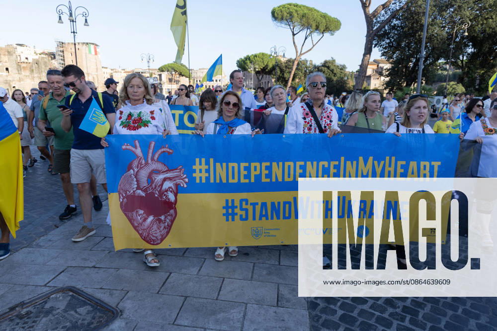 IPA87735364 - Rally in Rome to mark the anniversary of Ukraine s independence