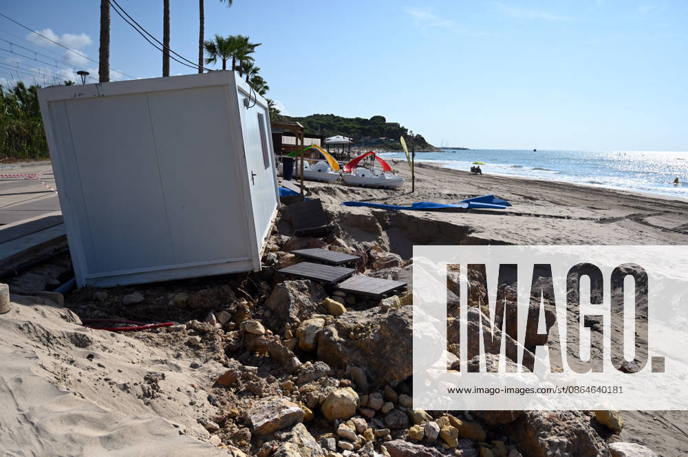 Roda De Bero Tarragona, Spain: A portable office is rendered unusable after the storm in Roda de Bera, Tarragona. Following the storm in Tarragona, several cars and streets with damage are the result of the heavy downpour that fell on Friday, August 21st. Roda De Berà Spain - ZUMAs197 20260823_aaa_s197_100