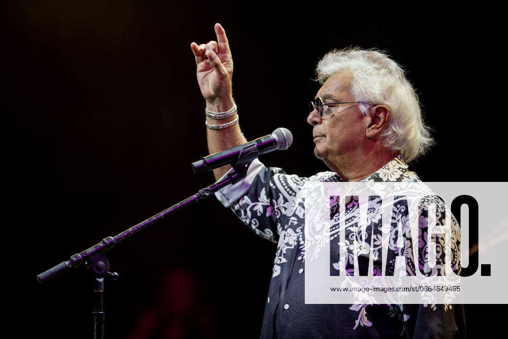 Founder and lead singer Nicolas Reyes of the Gipsy Kings and his band perform their high-energy fusion of flamenco, rumba, salsa, and pop, featuring iconic songs, at the Filene Center at Wolf Trap in Vienna, Virginia, on Sunday, August 23, 2026. Vienna USA - ZUMAkh2_ 20260823_znp_kh2_046