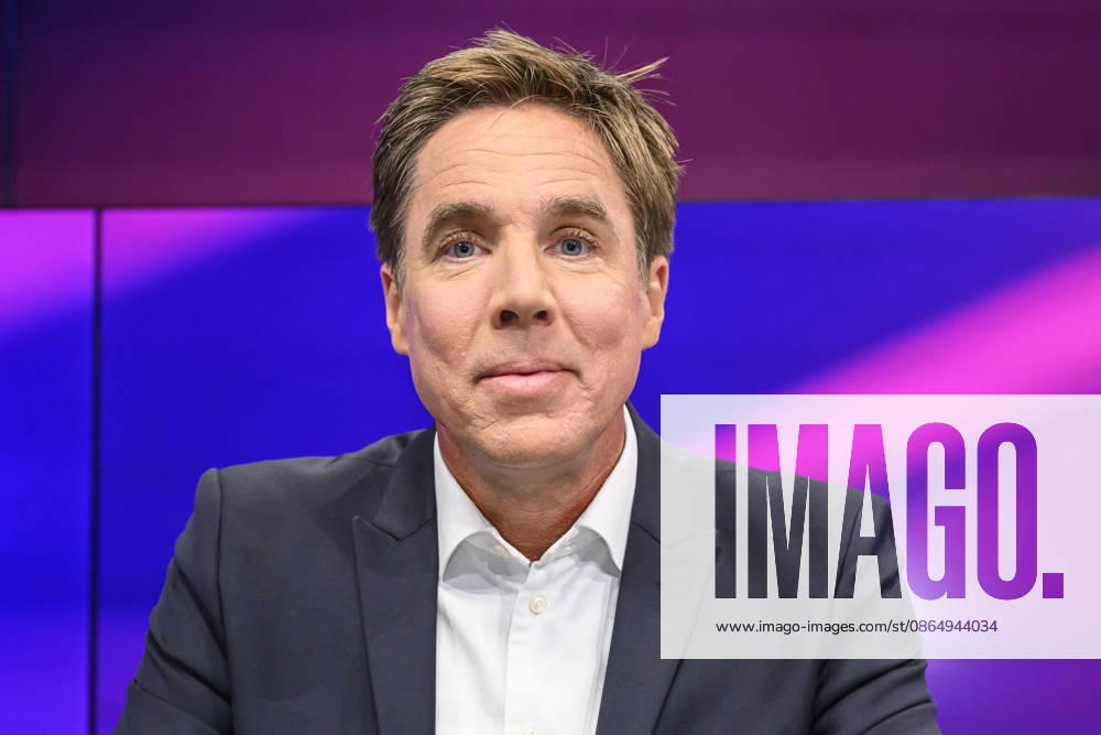 V.l. Markus Feldenkirchen (Der Spiegel), GER, Berlin, Studio, zu Gast bei Maischberger, politische Talkshow, TV, Format, mit Moderatorin Sandra Maischberger, Das Erste, aus Adlershof Am Studio 20, 26.08.2026,