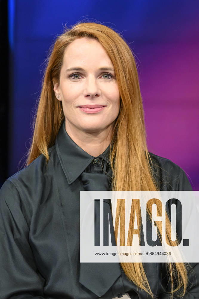 V.l. Florence Gaub (Militaer- und Sicherheitsexpertin), GER, Berlin, Studio, zu Gast bei Maischberger, politische Talkshow, TV, Format, mit Moderatorin Sandra Maischberger, Das Erste, aus Adlershof Am Studio 20, 26.08.2026,
