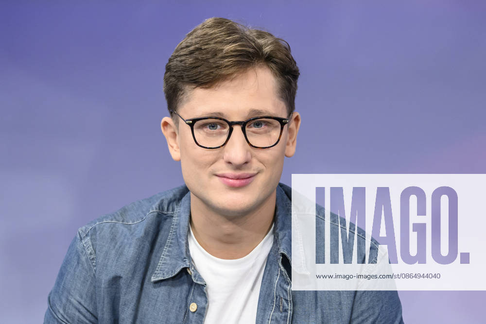 V.l. Philipp Tuermer, SPD (Vorsitzender der Jusos), GER, Berlin, Studio, zu Gast bei Maischberger, politische Talkshow, TV, Format, mit Moderatorin Sandra Maischberger, Das Erste, aus Adlershof Am Studio 20, 26.08.2026,