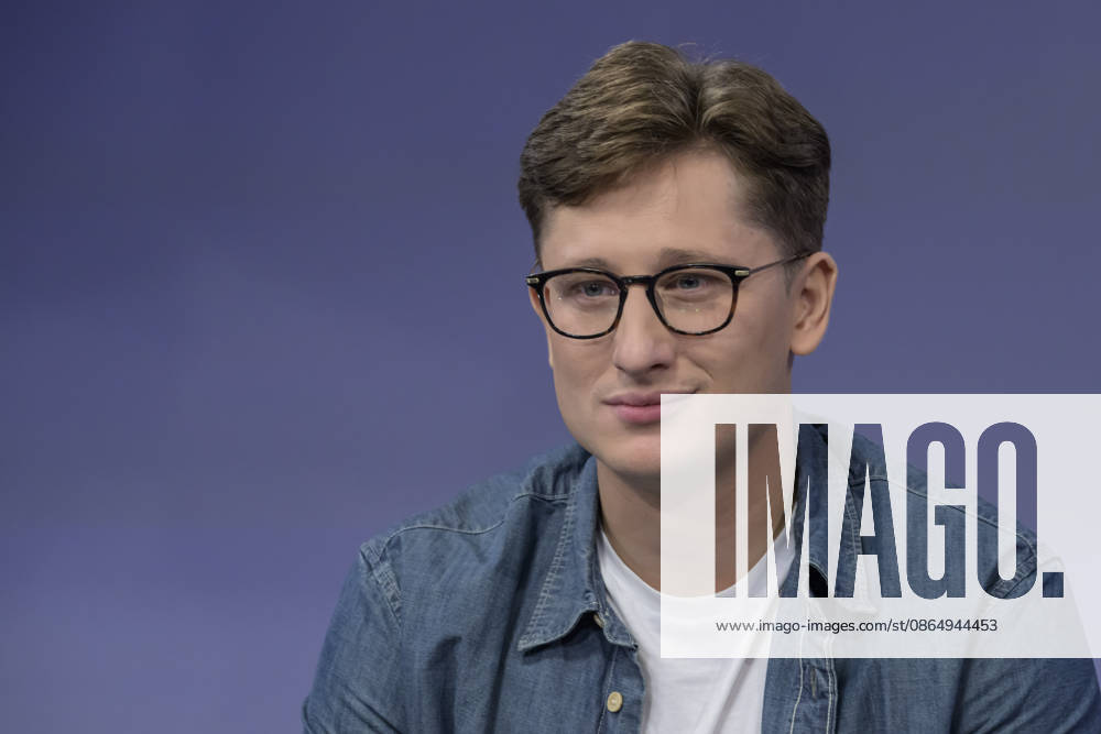V.l. Philipp Tuermer, SPD (Vorsitzender der Jusos), GER, Berlin, Studio, zu Gast bei Maischberger, politische Talkshow, TV, Format, mit Moderatorin Sandra Maischberger, Das Erste, aus Adlershof Am Studio 20, 26.08.2026,