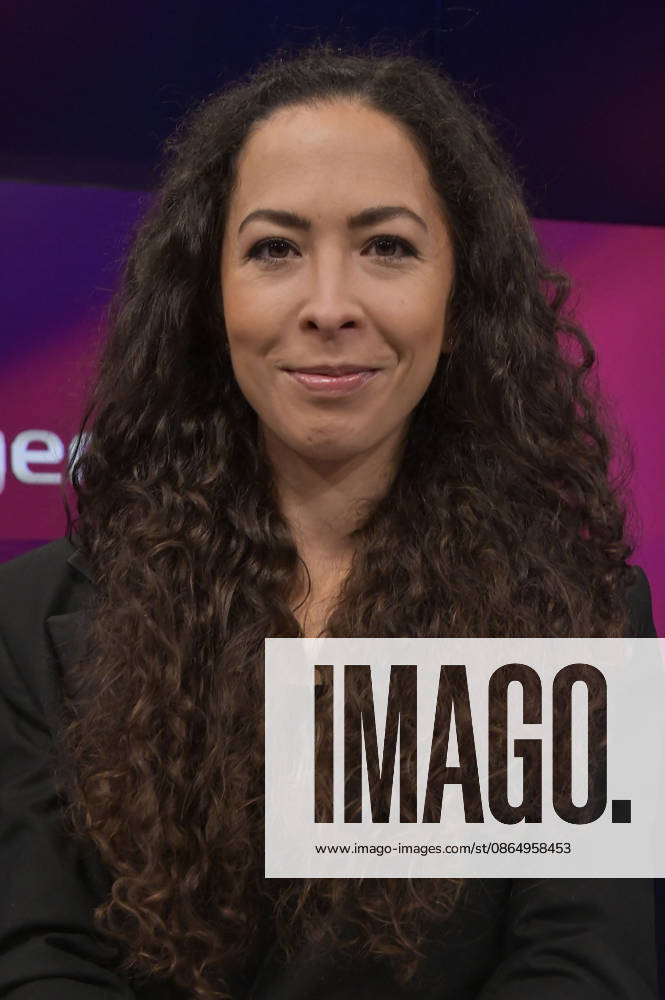 Anna Schneider in der ARD-Talkshow maischberger im Studio Berlin Adlershof. Berlin