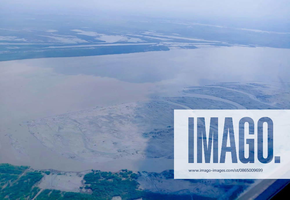 CM Samrat Choudhary Inspects Areas of Bihar Border Following Nepal Flash Floods Patna, Aug 27 (ANI): An aerial view of one of Bihar s border areas among Bagaha, Valmiki Nagar, Bettiah, and Motihari, during an aerial survey by Bihar Chief Minister Samrat Choudhary, following the Nepal flash-flood situation, on Thursday. (@samrat4bjp X ANI Photo) Patna Bihar India
