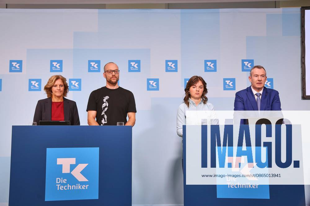 Berlin, Deutschland, 27.08.2026: Haus der Bundespressekonferenz: Techniker Krankenkasse - Social-Media-Report: Jugend zwischen Like und Limit: PK mit unter anderem Peter Wendt (rechts), Marktforschungsexperte der TK
