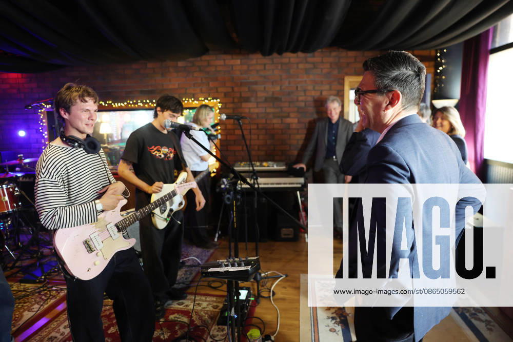 Prime Minister Andy Burnham visits Belfast 27 08 2026. Belfast, United Kingdom. Prime Minister Andy Burnham and Chris Bryant, Secretary of State for Northern Ireland meet The Florentinas band at Oh Yeah Music Centre on their visit to Belfast., Credit:Ben Perry B66 Avalon United Kingdom, Northern Ireland, Belfast