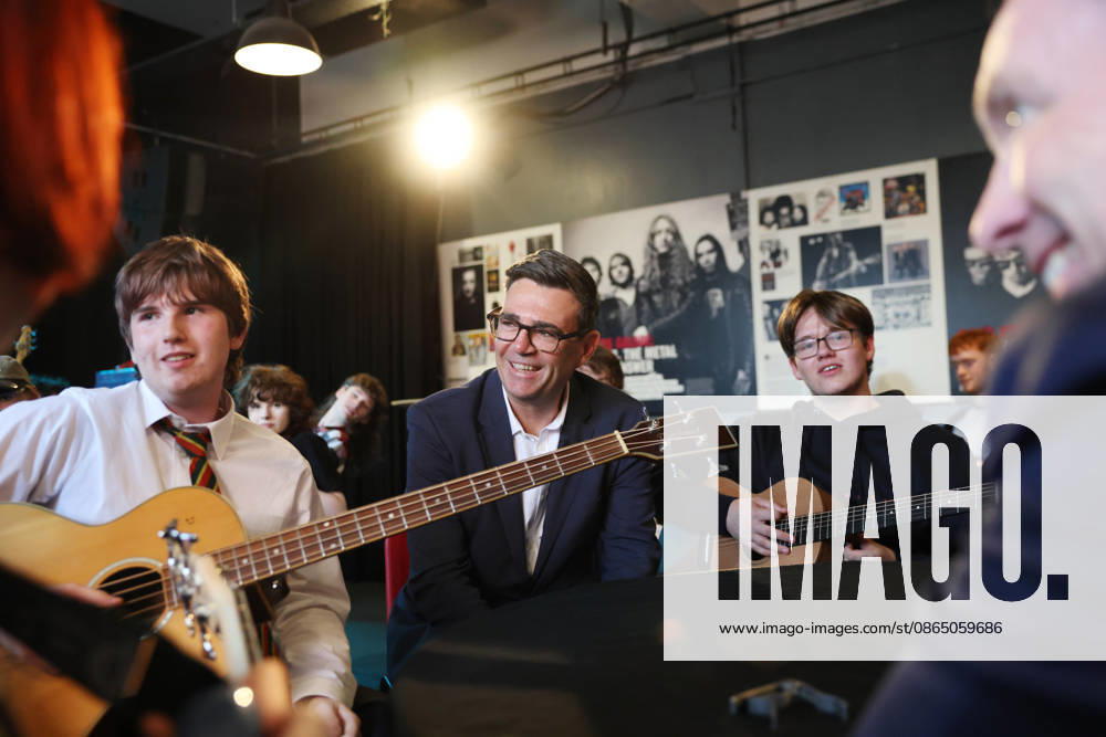 Prime Minister Andy Burnham visits Belfast 27 08 2026. Belfast, United Kingdom. Prime Minister Andy Burnham and Chris Bryant, Secretary of State for Northern Ireland meet young people at Oh Yeah Music Centre on their visit to Belfast., Credit:Ben Perry B66 Avalon United Kingdom, Northern Ireland, Belfast