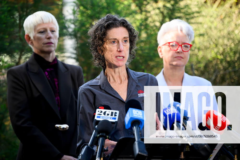 BIRD FLU PRESSER, NSW Department of Climate Change, Energy, the Environment and Water Executive Director Conservation Programs Ingrid Emery (centre) speaks to media during a press conference at Taronga Zoo, Sydney, Friday, August 28, 2026. The NSW Government has commenced a rollout of targeted vaccinations for vulnerable species of birds to help protect them against H5 avian influenza (bird flu). ( NO ARCHIVING SYDNEY NEW SOUTH WALES AUSTRALIA