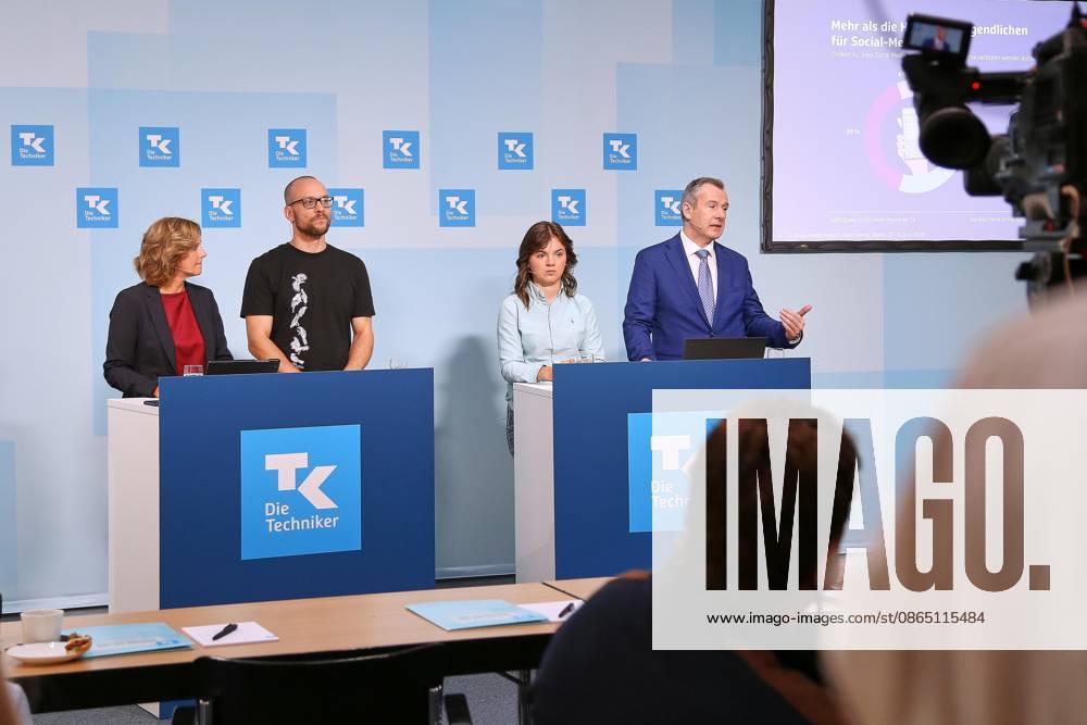 Berlin, Deutschland, 27.08.2026: Haus der Bundespressekonferenz: Techniker Krankenkasse - Social-Media-Report: Jugend zwischen Like und Limit: L-R: Anne Kraemer, Valentin Dander, Lilli Berthold, Peter Wendt