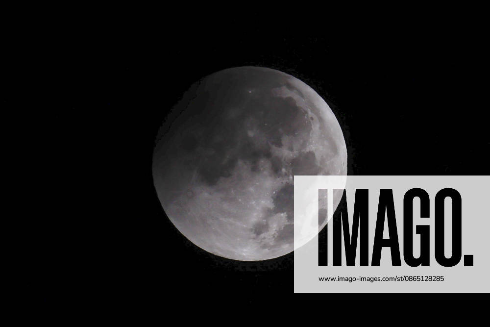 Partial Lunar Eclipse over Rome ROME, ITALY - AUGUST 28: The full moon is seen during the partial lunar eclipse in Rome, Italy, on August 28, 2026. Riccardo De Luca Anadolu Rome Italy. Editorial use only. Please get in touch for any other usage.