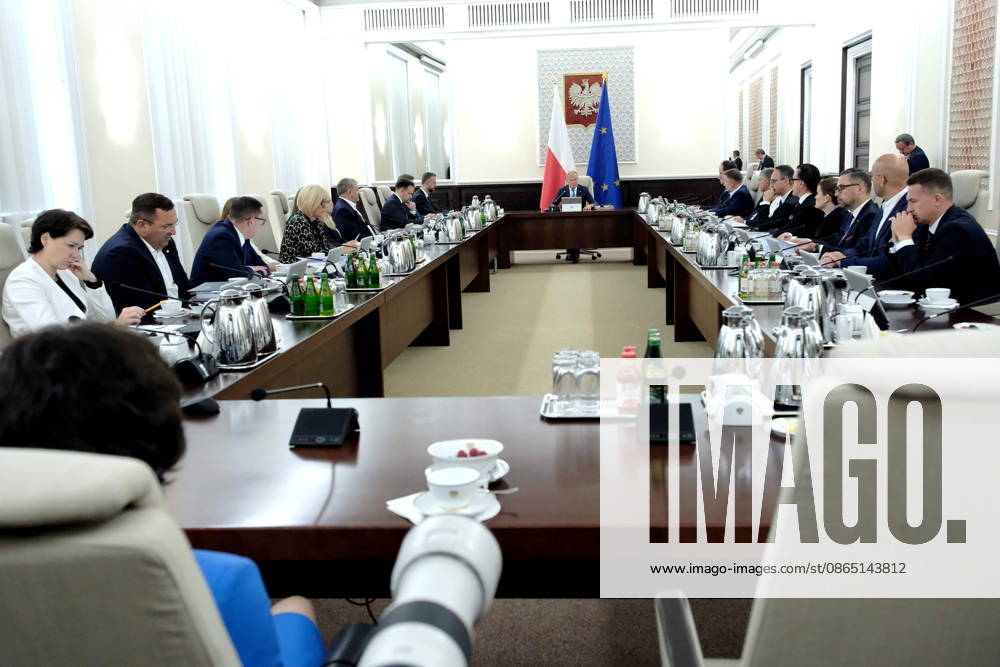 Warszawa KPRM 28.08.2026 Posiedzenie Rady Ministrow --- August 28, 2026, Warsaw – Extraordinary meeting of the Polish government - Council of Ministers - Chancellery of the Prime Minister – Final work on the 2027 budget N Z Donald Tusk, ministrowie FOT.TEDI NEWSPIX.PL NEWSPIX.PL --- newspix.pl