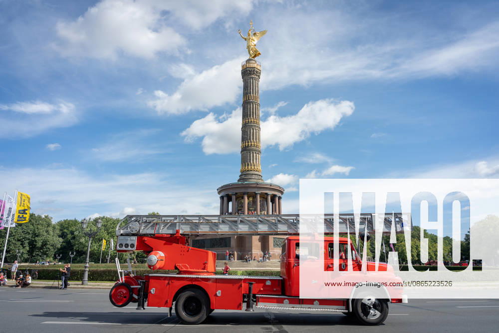 Fahrzeugkorso, 175-jähriges Jubiläum, Berliner Feuerwehr Berlin, Fahrzeugkorso der Berliner Feuerwehr, 175-jähriges Jubiläum, Großer Stern, Notruf 112 Berlin Berlin GER