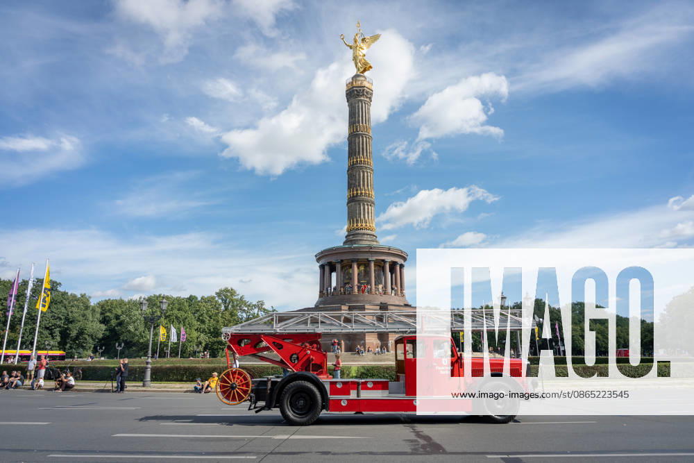 Fahrzeugkorso, 175-jähriges Jubiläum, Berliner Feuerwehr Berlin, Fahrzeugkorso der Berliner Feuerwehr, 175-jähriges Jubiläum, Großer Stern, Notruf 112 Berlin Berlin GER