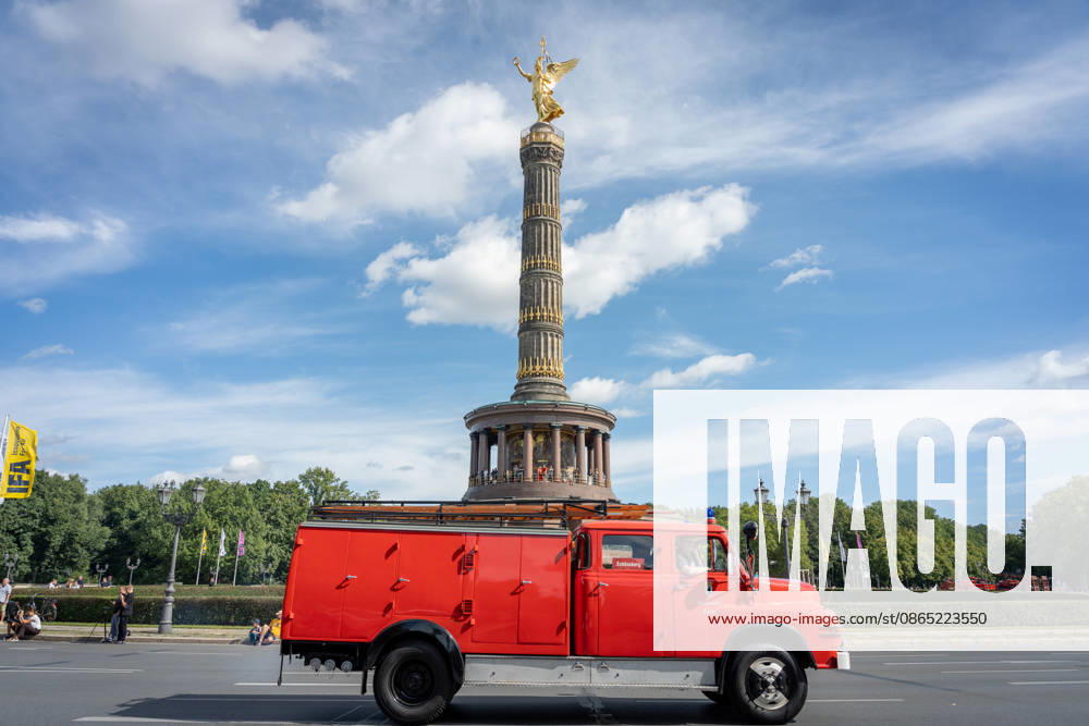 Fahrzeugkorso, 175-jähriges Jubiläum, Berliner Feuerwehr Berlin, Fahrzeugkorso der Berliner Feuerwehr, 175-jähriges Jubiläum, Großer Stern, Notruf 112 Berlin Berlin GER