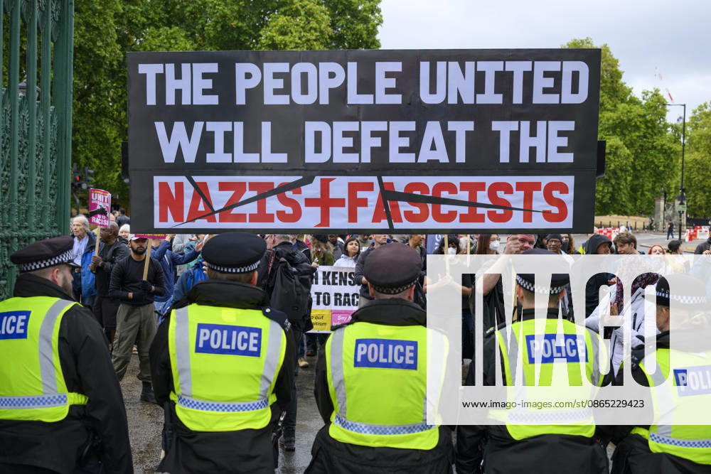 Stand Up To Racism Protest Against UKIP Demonstration LONDON, UNITED KINGDOM - AUGUST 29: Protesters take part in a counter-demonstration organised by Stand Up To Racism group against the anti-Islam demonstration organised by the right wing UK Independence Party (UKIP) in London, United Kingdom on August 29, 2026. Ray Tang Anadolu London United Kingdom. Editorial use only. Please get in touch for any other usage.