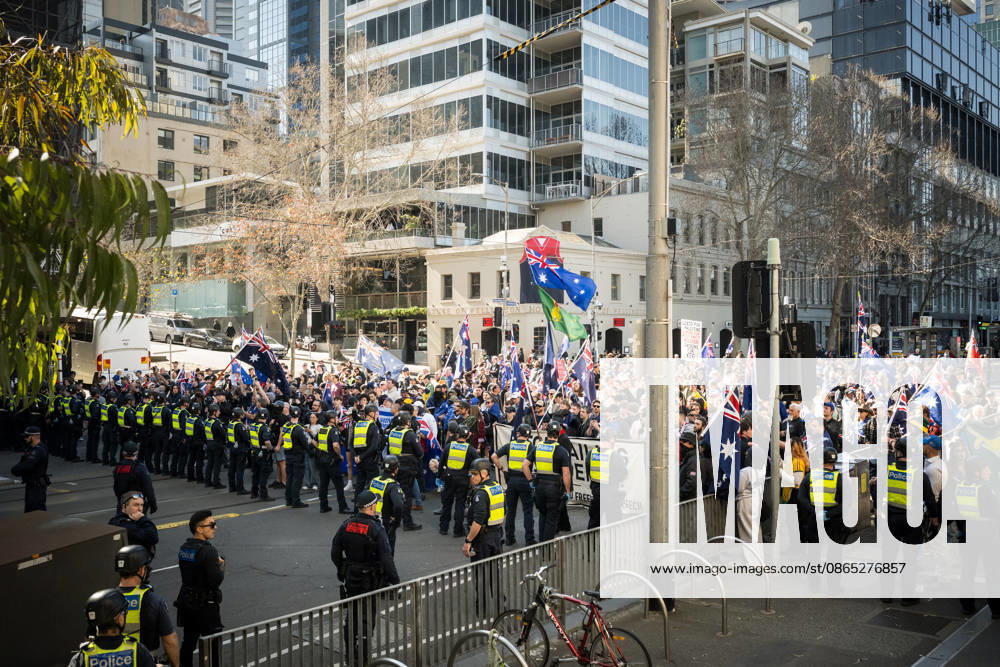 ANTI IMMIGRATION RALLY, Police hold back far right protestors during a far right March for Australia anti-immigration rally in Melbourne, Sunday, August 30, 2026. ( NO ARCHIVING MELBOURNE VICTORIA AUSTRALIA