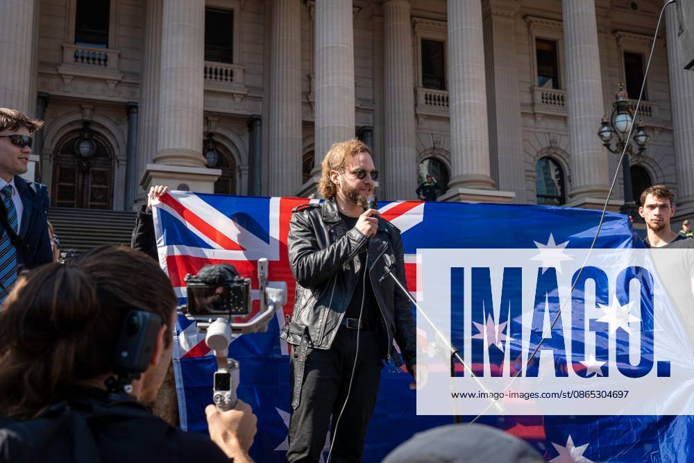 Melbourne, AU: MELBOURNE, AUSTRALIA, AUGUST 30, 2026: Supporters of March for Australia and counter-protesters take part in separate demonstrations around Flinders Street Station and Parliament in Melbourne. March for Australia participants called for the repeal of laws they say restrict freedom of speech, an end to what they describe as government censorship, and a referendum to enshrine free speech protections in the Australian Constitution. Counter-protesters gathered in opposition to the march and its platform. Melbourne AU - ZUMAq101 20260830_zna_q101_095
