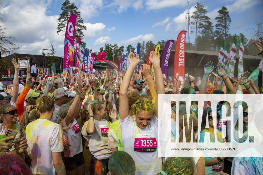 Jurmala, Latvija: People take part in the Color Run in Jurmala, Latvia, Aug. 30, 2026. The 5 km race was held in Jurmala. Jurmala Latvija - ZUMAp305 20260830_zip_p305_005