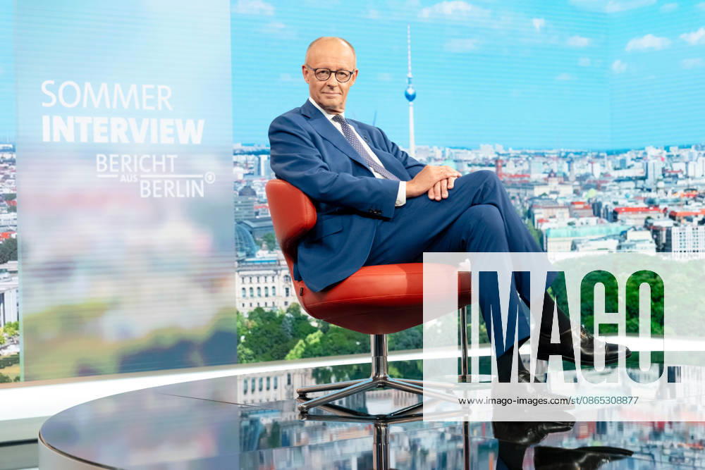 ARD-Sommerinterview, Bundeskanzler, Friedrich Merz Berlin, ARD-Sommerinterview, Bundeskanzler, Friedrich Merz, CDU, Moderator, Markus Preiß, ARD-Hauptstadtstudio Berlin Berlin GER