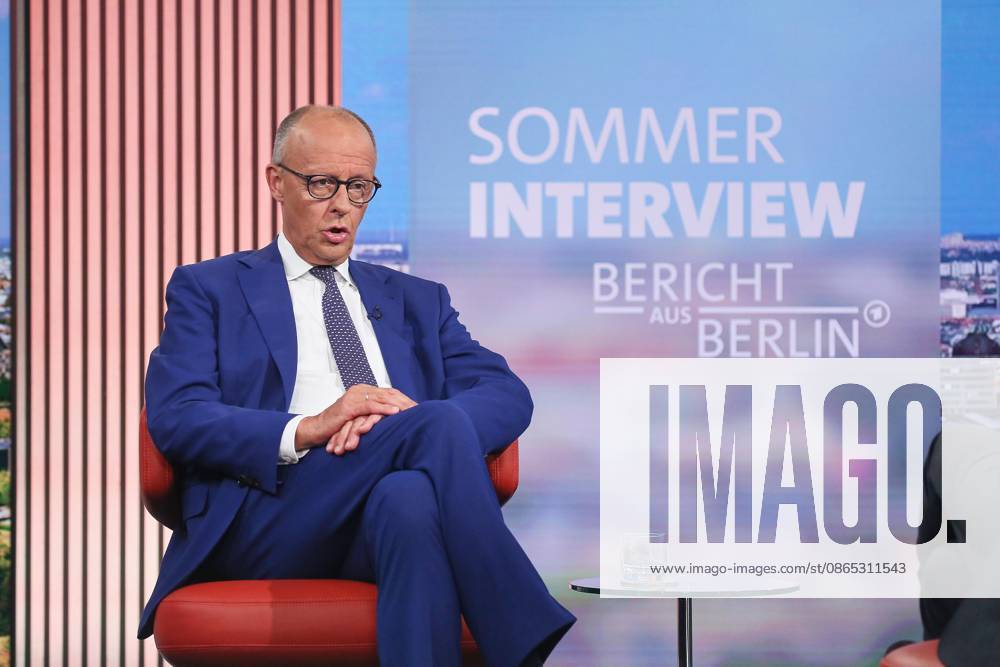 Berlin, Deutschland, 30.08.2026: ARD-Hauptstadtstudio: Sommerinterview: Bundeskanzler Friedrich Merz (CDU) im Studio