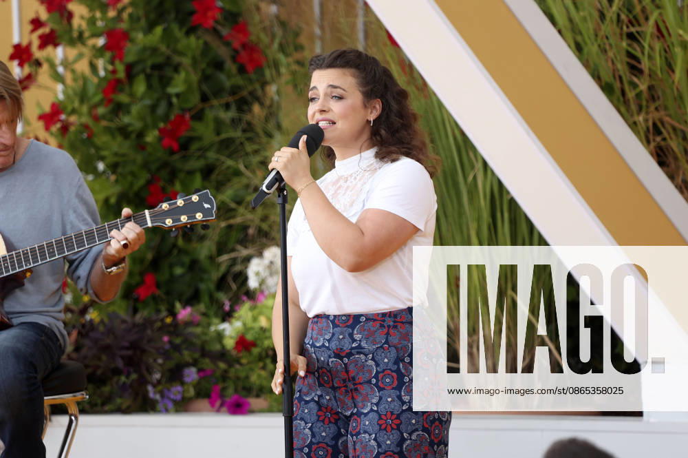 Ronja Forcher in der ARD TV-Show Immer wieder sonntags im Europa-Park. Rust
