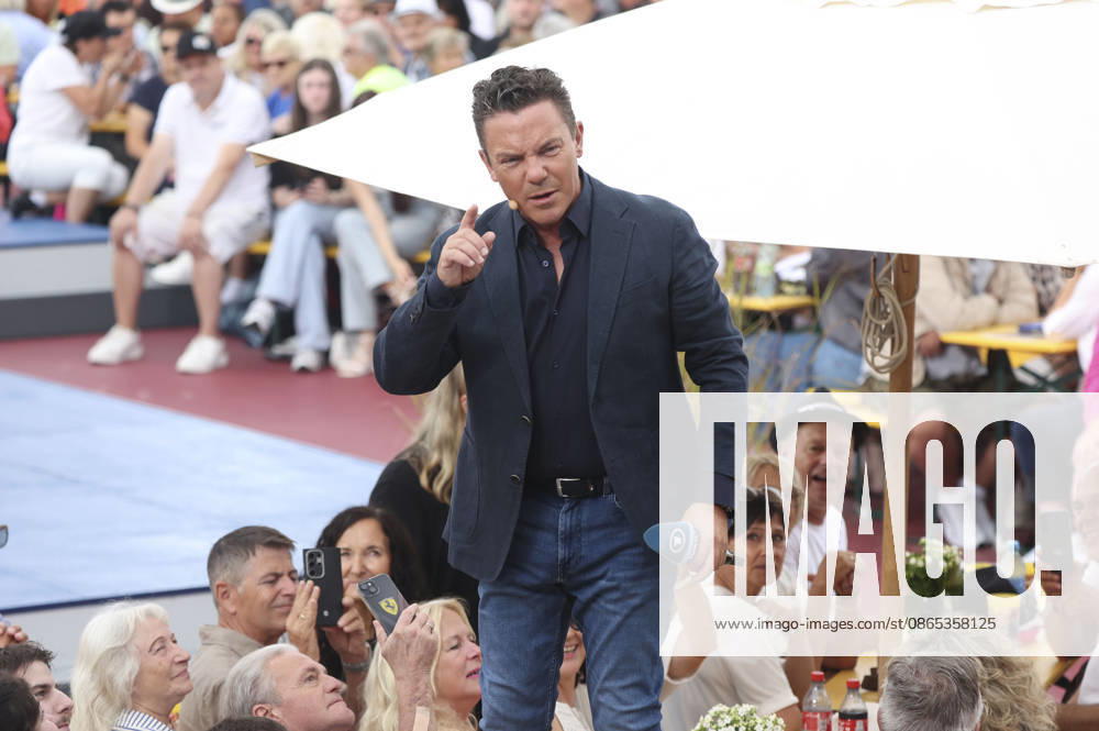 Stefan Mross in der ARD TV-Show Immer wieder sonntags im Europa-Park. Rust