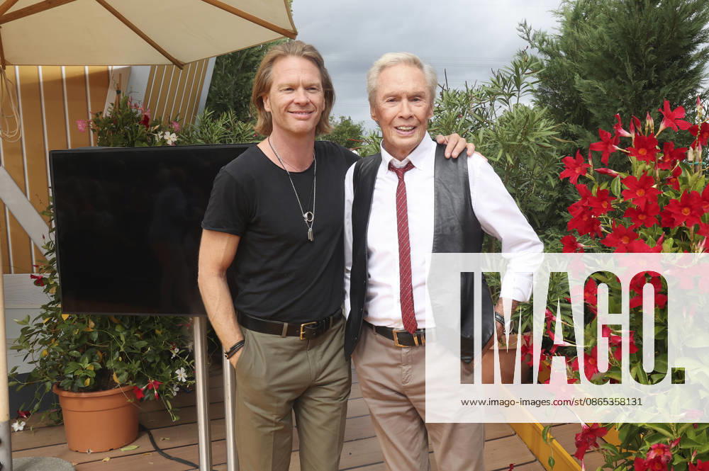 Mike Kraus mit Vater Peter Kraus in der ARD TV-Show Immer wieder sonntags im Europa-Park. Rust