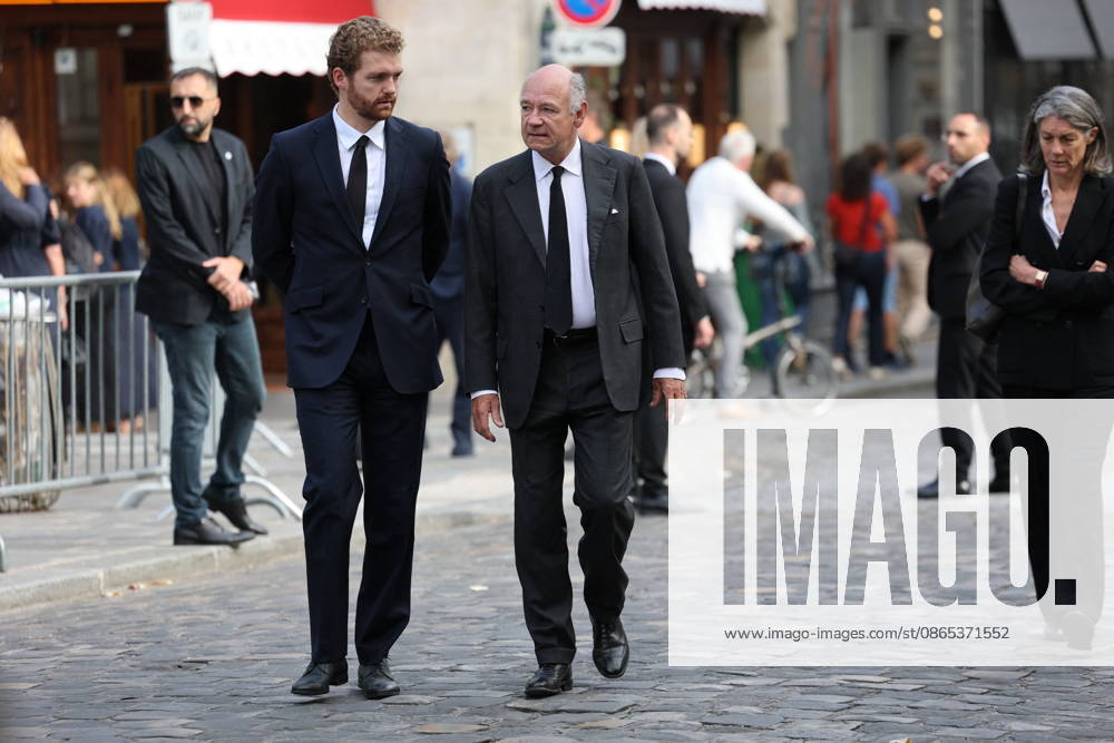 Nicolas Altmayer Funeral - Paris Guests and relatives during the funeral of French film producer Nicolas Altmayer at Saint Germain des Pres church in Paris, France on August 31, 2026. He was the co-founder of Mandarin Compagnie, and died in a car accident with his partner, Dior executive Mathilde Favier on August 17, aged 61 and 57, respectively. Photo by Raphael Lafargue ABACAPRESS.COM Paris France
