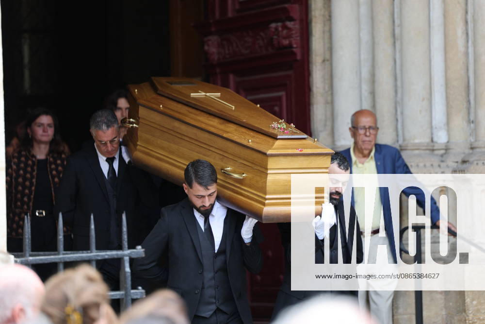 Nicolas Altmayer Funeral - Paris The coffin during the funeral of French film producer Nicolas Altmayer at Saint Germain des Pres church in Paris, France on August 31, 2026. He was the co-founder of Mandarin Compagnie, and died in a car accident with his partner, Dior executive Mathilde Favier on August 17, aged 61 and 57, respectively. Photo by Raphael Lafargue ABACAPRESS.COM Paris France