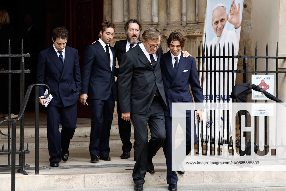 Guest, Guillaume Gallienne, Christian Altmayer, Carlo Agostinelli, son of Mathilde Favier, leaving Nicolas Altmayer’s funeral at the Church of Saint-Germain-des-Prés in Paris on August 31, 2026. Dominique Jacovides, Cyril Moreau, Bestimage. Leaving Nicolas Altmayer’s funeral at the Church of Saint-Germain-des-Prés in Paris on August 31, 2026, Paris, France