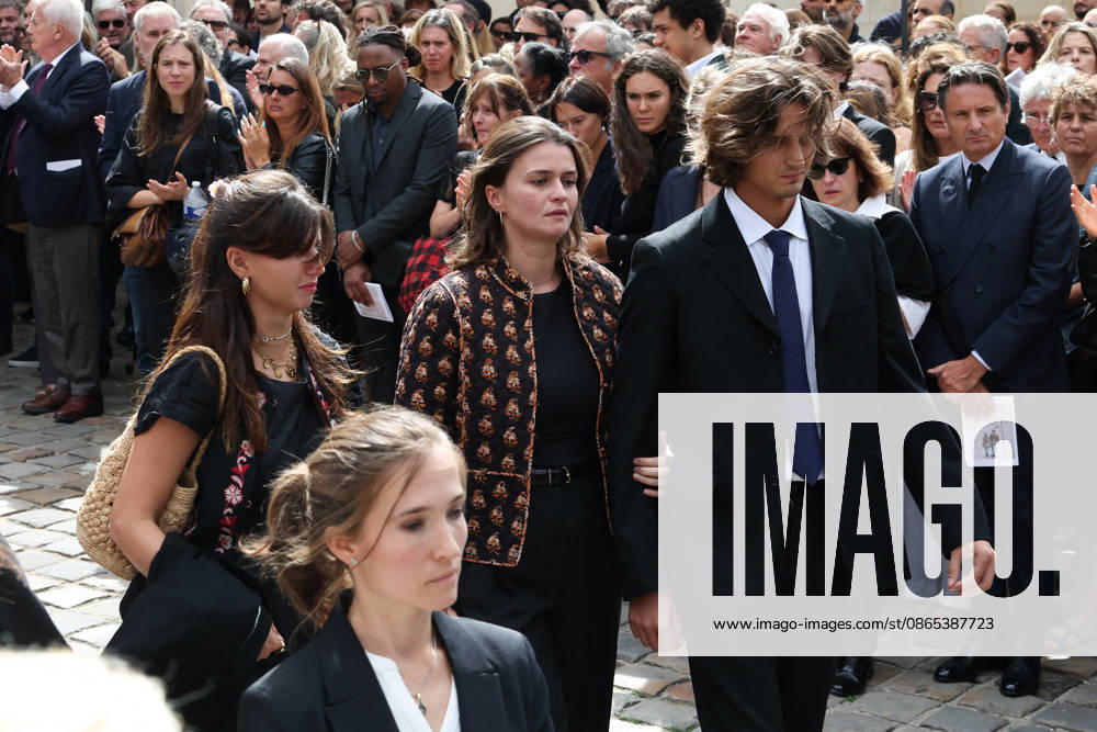 The children of Roxane, Alice, and Felix Altmayer Leaving Nicolas Altmayer’s funeral at the Church of Saint Germain des Prés in Paris on August 31, 2026 Dominique Jacovides Cyril Moreau Bestimage Leaving Nicolas Altmayer’s funeral at the Church of Saint Germain des Prés in Paris on August 31, 2026 Paris, France