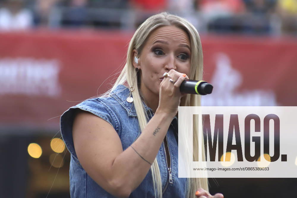 Julia Buchner live beim Sommer-Open Air 2026 im Tennisstadion. Kitzbühel