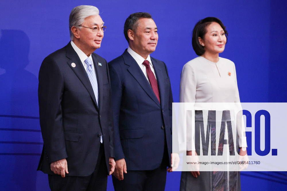 KYRGYZSTAN, BISHKEK - AUGUST 31, 2026: Kassym-Jomart Tokayev, President of Kazakhstan, Sadyr Japarov, President of Kyrgyzstan, and his wife Aigul (L-R) pose during a ceremony to open the 2026 World Nomad Games at Bishkek Arena. Vyacheslav Prokofyev Russian Presidential Press and Information Office TASS 96910118