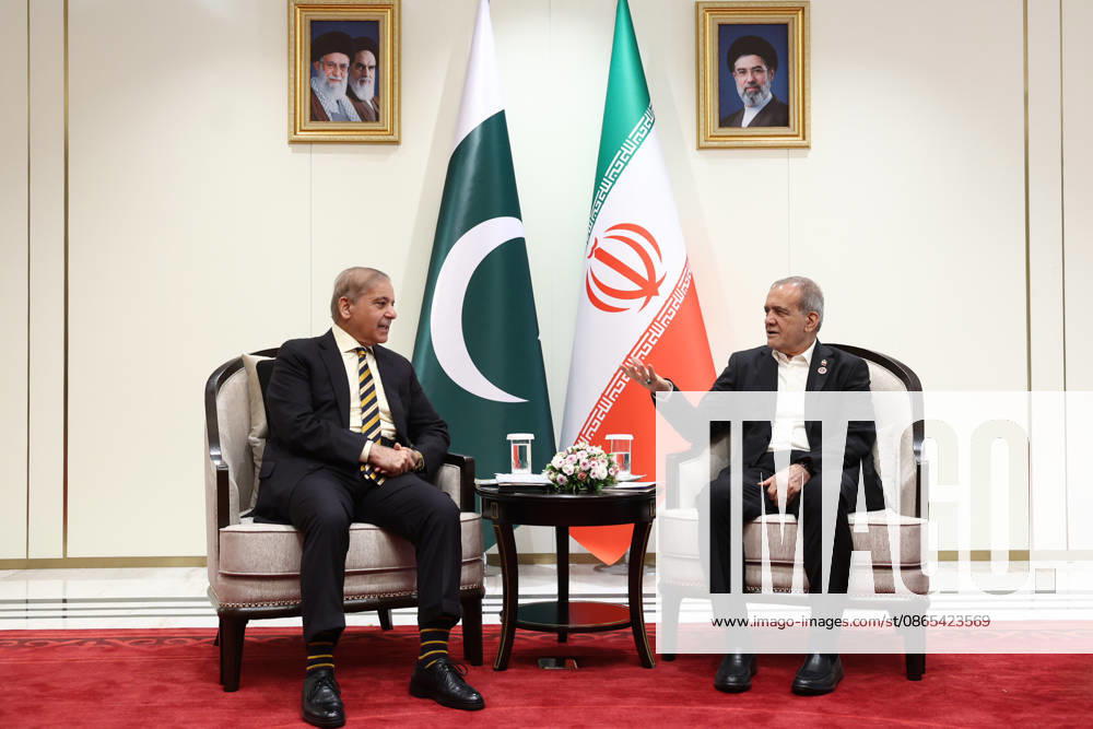 Pakistani Prime Minister Sharif - Iranian President Pezeshkian meeting in Bishkek BISHKEK, KYRGYZSTAN - AUGUST 31: (---- – MANDATORY CREDIT - IRANIAN PRESIDENCY HANDOUT - NO MARKETING NO ADVERTISING CAMPAIGNS - DISTRIBUTED AS A SERVICE TO CLIENTS----) Pakistani Prime Minister Shehbaz Sharif (L) meets with Iranian President Masoud Pezeshkian (R) as he attends the Shanghai Cooperation Organisation (SCO) Summit, in Bishkek, Kyrgyzstan, on August 31, 2026. Iranian Presidency Handout Anadolu Bishkek Kyrgyzstan. Editorial use only. Please get in touch for any other usage.