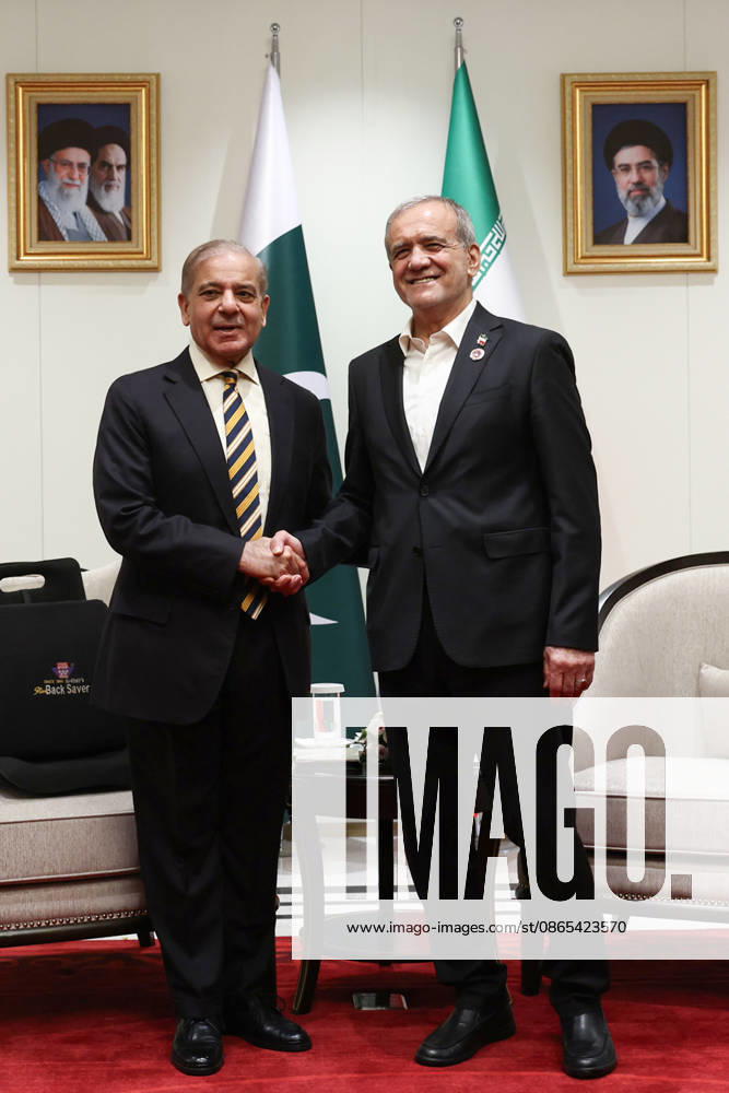 Pakistani Prime Minister Sharif - Iranian President Pezeshkian meeting in Bishkek BISHKEK, KYRGYZSTAN - AUGUST 31: (---- – MANDATORY CREDIT - IRANIAN PRESIDENCY HANDOUT - NO MARKETING NO ADVERTISING CAMPAIGNS - DISTRIBUTED AS A SERVICE TO CLIENTS----) Pakistani Prime Minister Shehbaz Sharif (L) meets with Iranian President Masoud Pezeshkian (R) as he attends the Shanghai Cooperation Organisation (SCO) Summit, in Bishkek, Kyrgyzstan, on August 31, 2026. Iranian Presidency Handout Anadolu Bishkek Kyrgyzstan. Editorial use only. Please get in touch for any other usage.