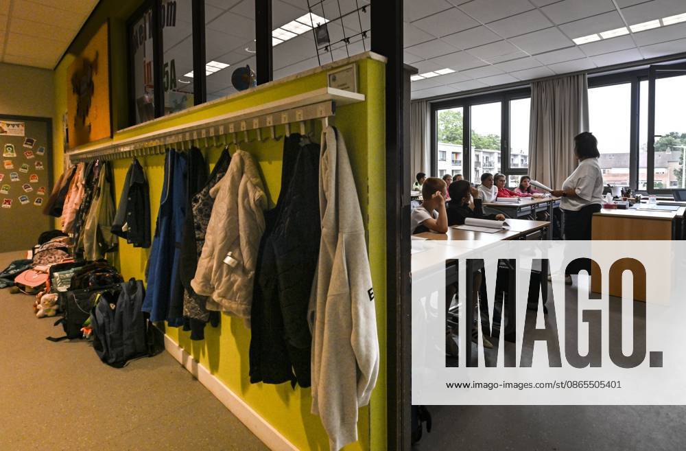 Back To School TESSENDERLO, BELGIUM - SEPTEMBER 01: Visit to elementary schools in Tessenderlo-Ham to mark the start of the new school year&on September 01, 2026 in Tessenderlo, Belgium, 01 09 2026 Tessenderlo Belgium