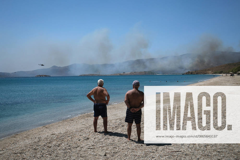 Wildfire near Karystos on Greece s Evia Island EVIA, GREECE - SEPTEMBER 2: A wildfire burns near Karystos on the island of Evia, Greece, on September 2, 2026 Costas Baltas Anadolu Evia Greece. Editorial use only. Please get in touch for any other usage.