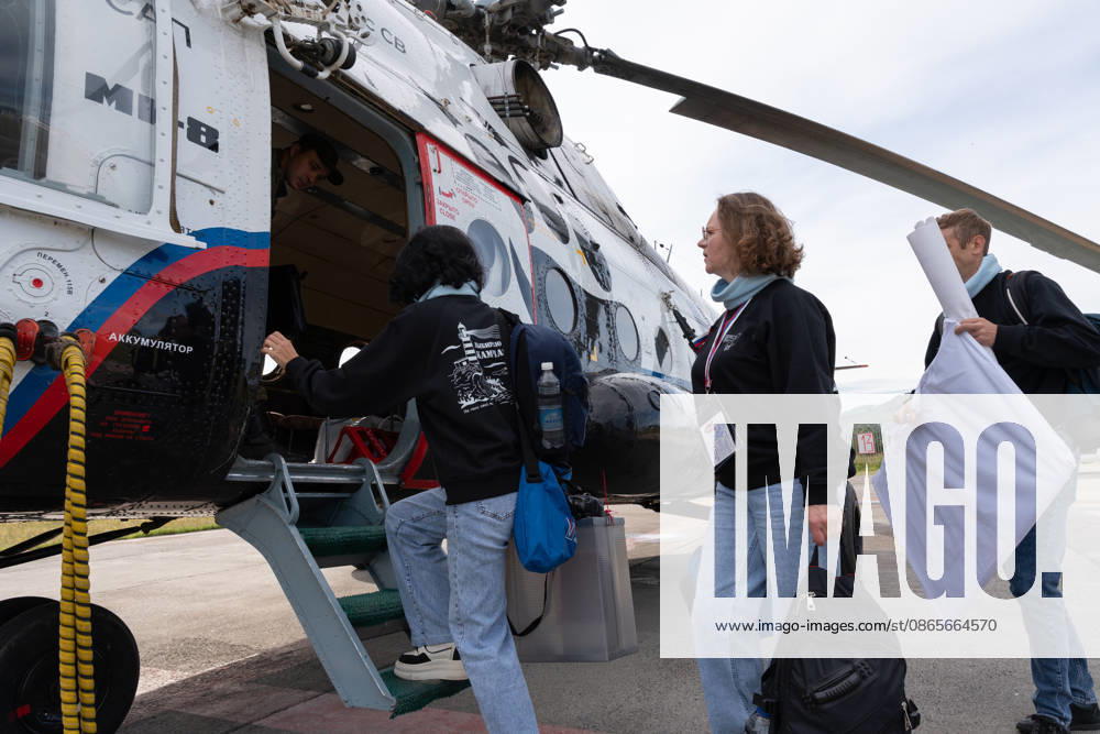 Russia Parliamentary Election Early Voting 9234360 02.09.2026 Members of the Yelizovo Election Commission board a helicopter during early voting in remote and hard-to-reach areas for elections to the ninth State Duma and the fifth Kamchatka Regional Legislative Assembly in Kamchatka Territory, Russia. Alexandr Piragis Sputnik Kamchatka Region Russia